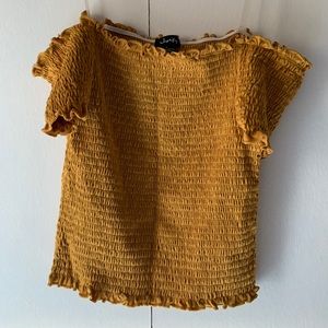 JUSTIFY Junior’s Yellow Crop Top